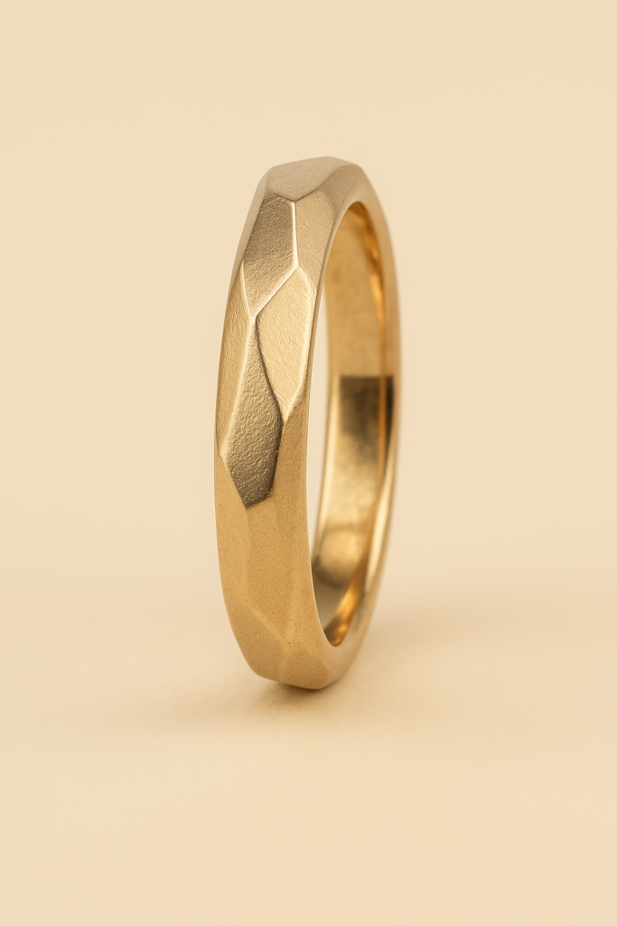 טבעת זהב פאסטים 14 קראט בעיצוב קלאסי ונקי לנשים ולגברים