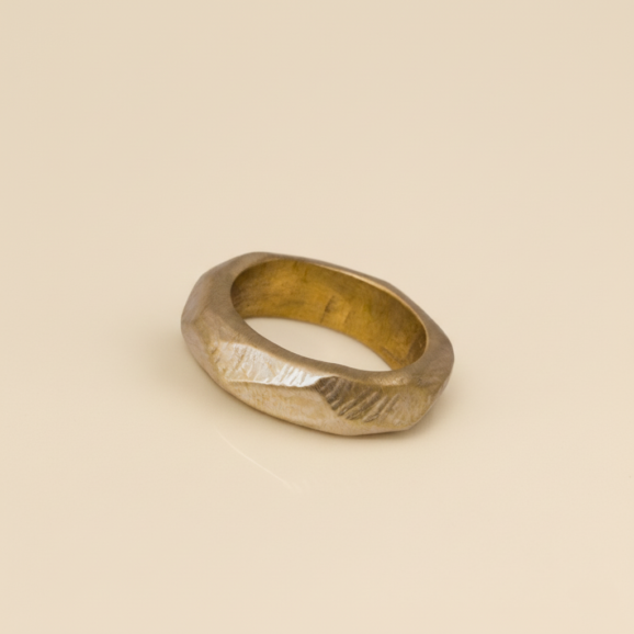 טבעת זהב פאסטים רחבה 14 קראט בעיצוב חזק לנשים ולגברים