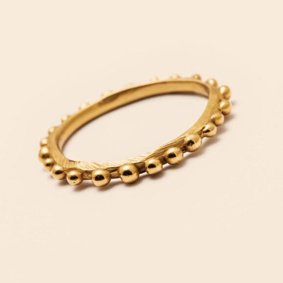 טבעת זהב 22 קראט בעבודת יד עם כדורי זהב עדינים