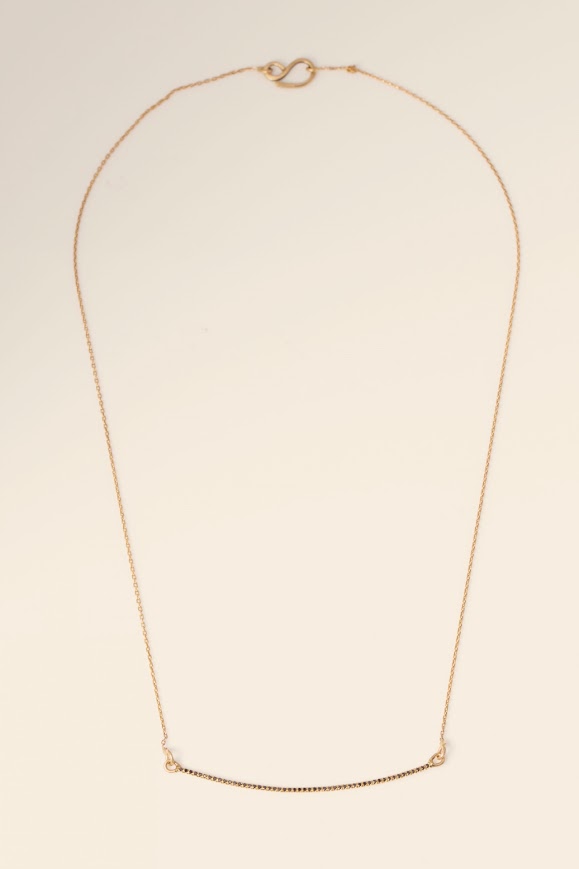 שרשרת זהב 18 קראט משובצת יהלומים שחורים