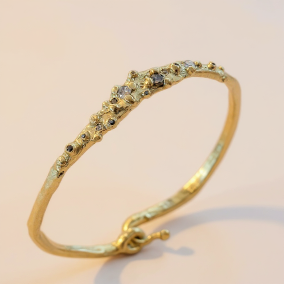 צמיד זהב עם יהלומים טבעיים