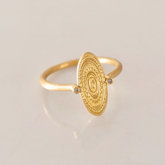 טבעת זהב אובלית