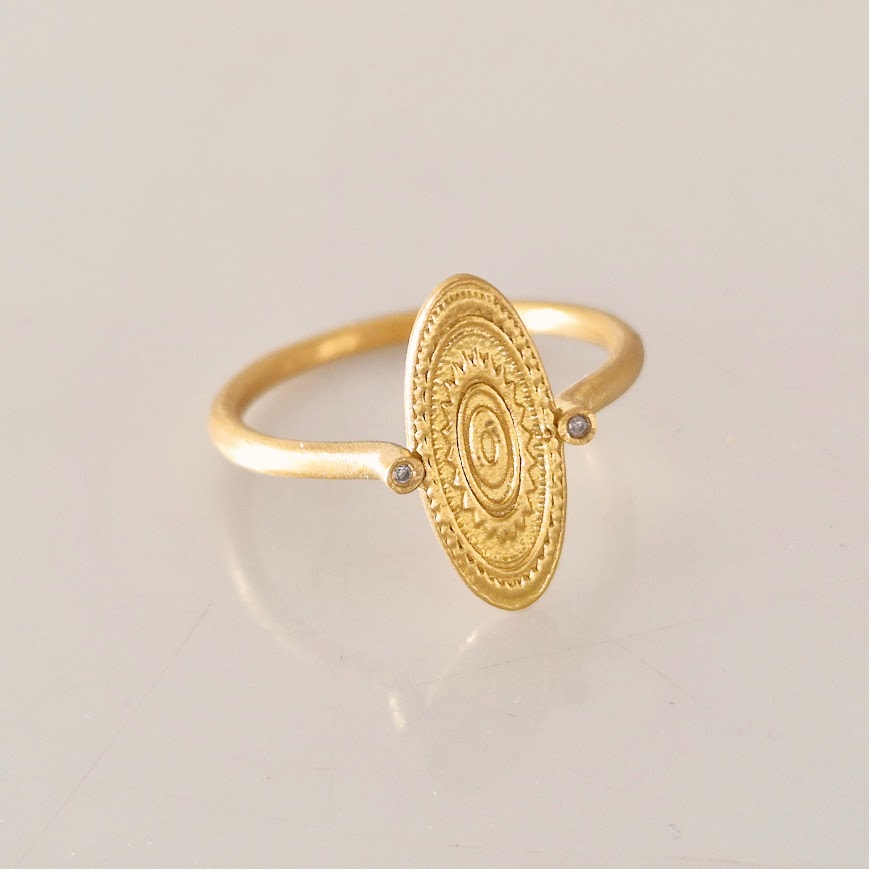 טבעת זהב אובלית