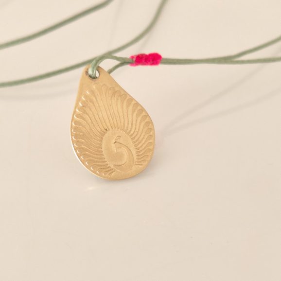 שרשרת טווס מזהב