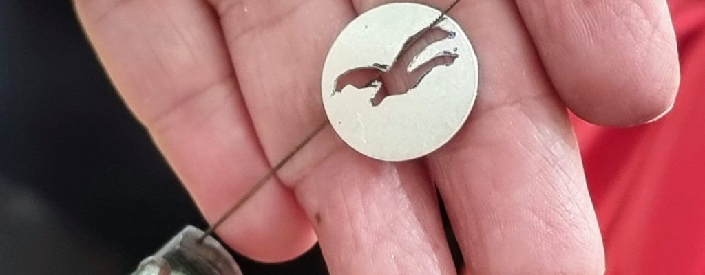 יצירת תליון בסדנאת צופרות חד פעמית