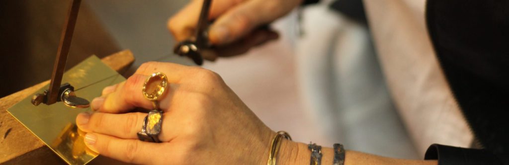 סדנאת צורפות חד פעמית - צורפות פלוס